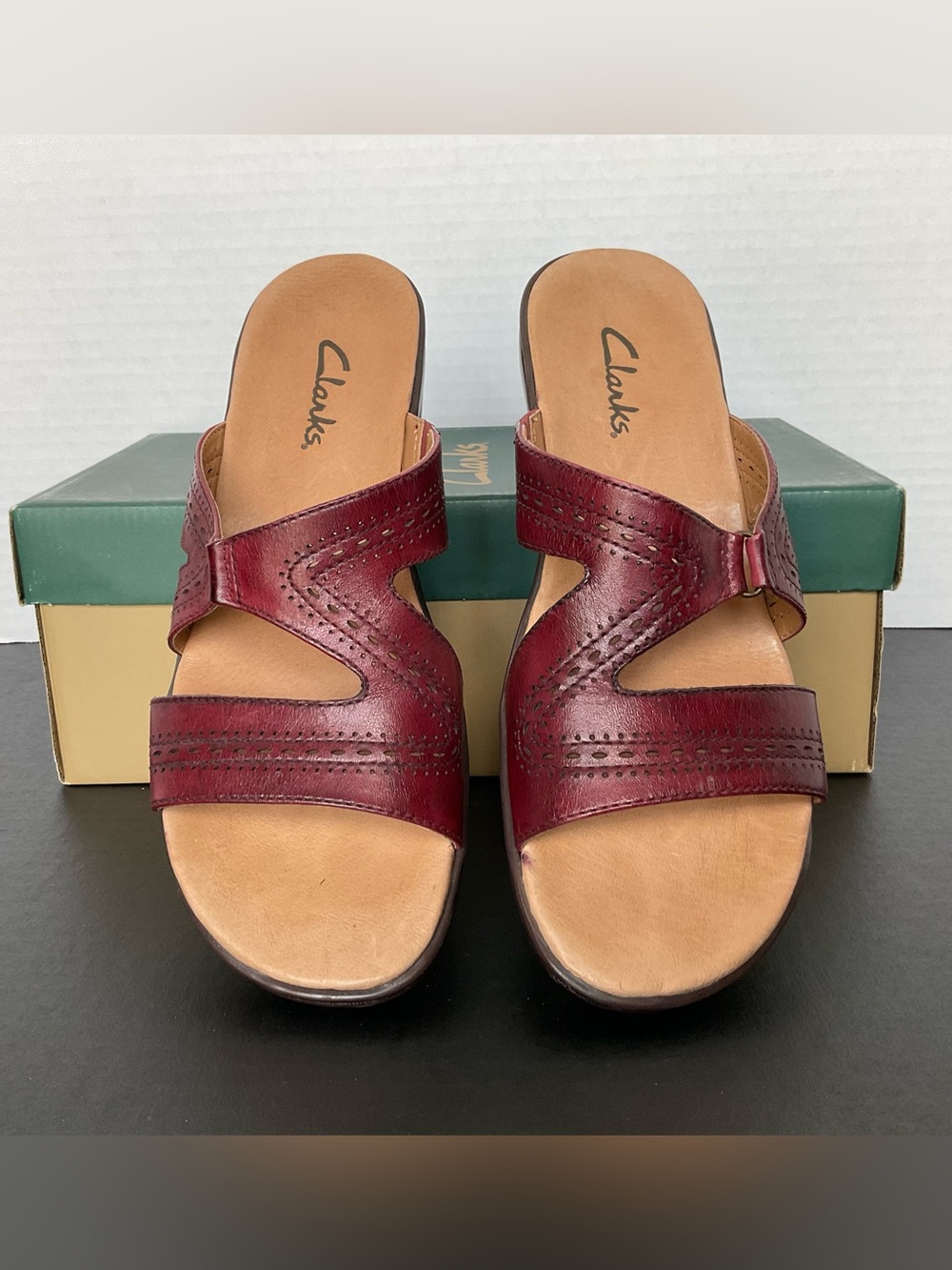Clarks Women's Leather Wine Leather Slide Sandals